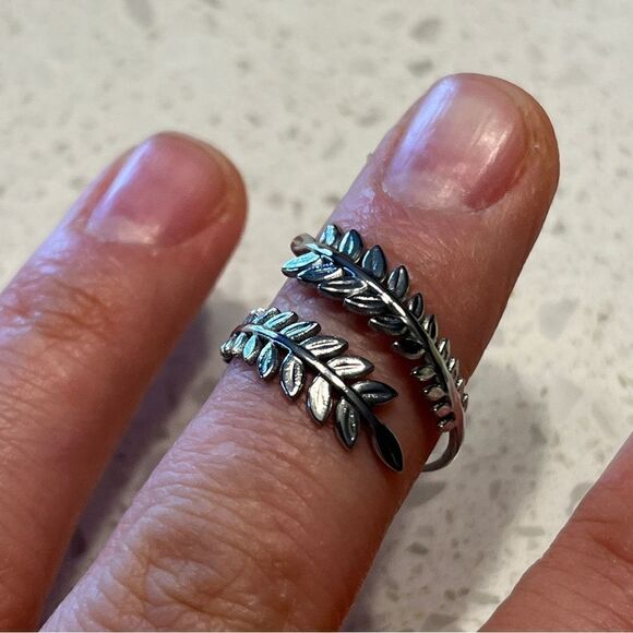 Stainless Steel Leaf Ring open adjustable - Picture 9 of 14
